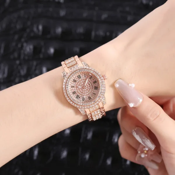 Women's Luxury Crystal Exquisite Wristwatch - Image 4